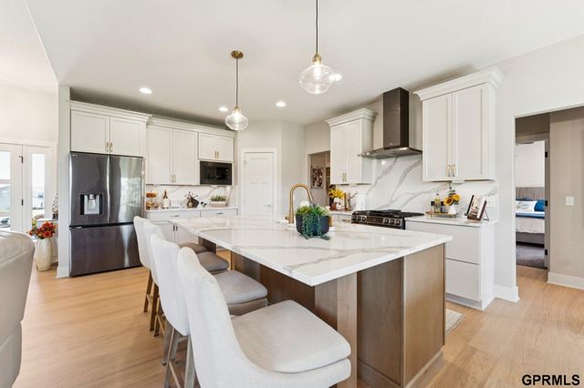 12511 Schirra Circle, Papillion, NE 68046