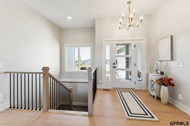 12511 Schirra Circle, Papillion, NE 68046