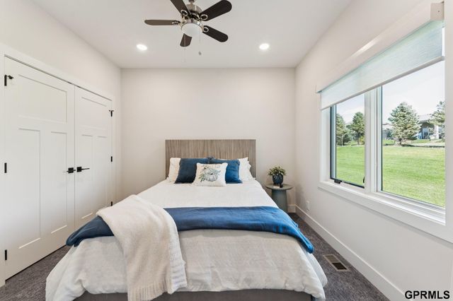 12511 Schirra Circle, Papillion, NE 68046