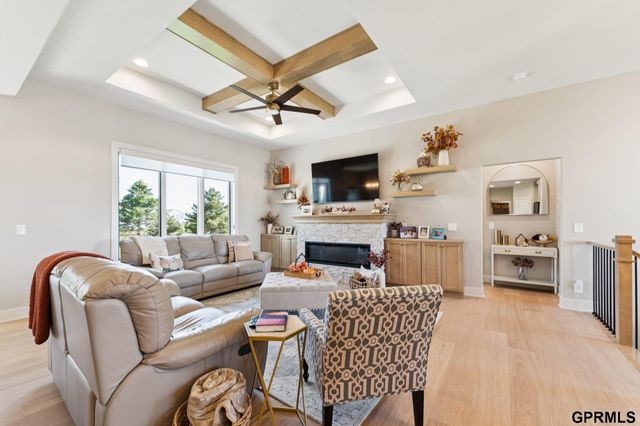 12511 Schirra Circle, Papillion, NE 68046