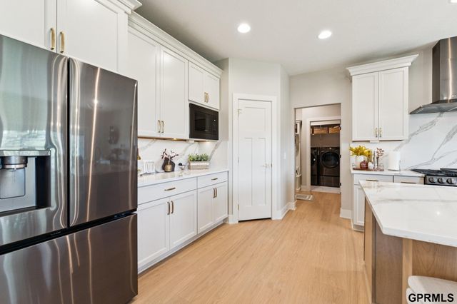 12511 Schirra Circle, Papillion, NE 68046