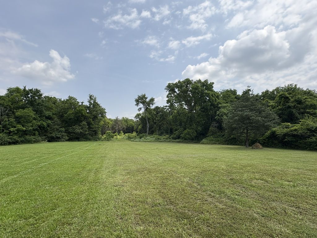 3033 Asbury Rd, Murfreesboro, TN 37129