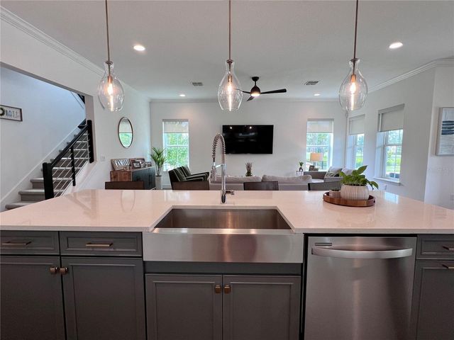 7002 ARNOLDSON STREET, Orlando, FL 32827