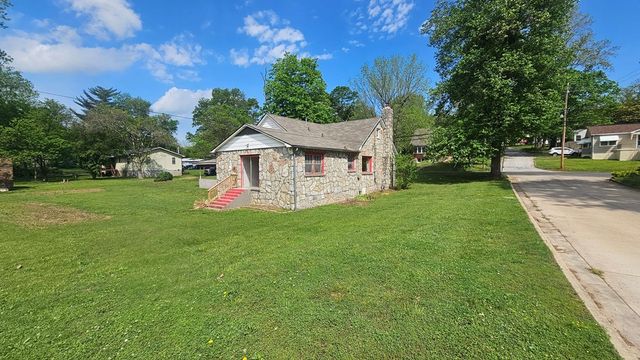 702 W Newman Avenue, Harrison, AR 72601