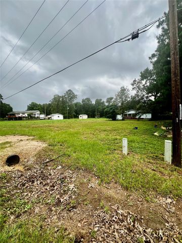 689 Indian Hill Boulevard, Livingston, TX 77351