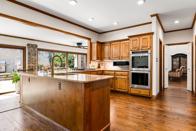 1424 Travis Circle S, Irving, TX 75038