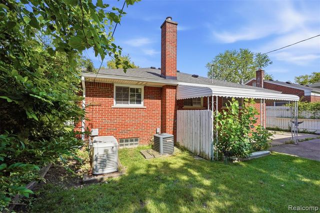 8585 Dixie Lane, Dearborn Heights, MI 48127