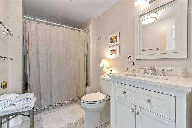 197 Eighth St 307, Boston, MA 02129