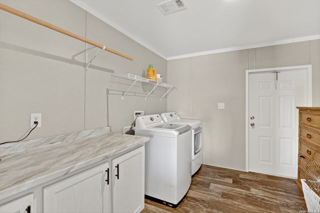 622 County Road 460, Stockdale, TX 78160