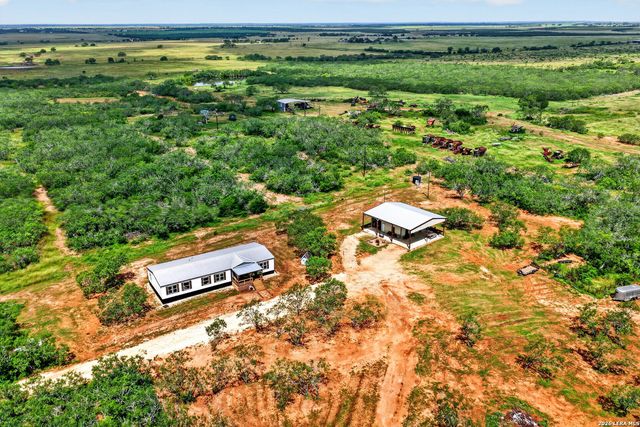 622 County Road 460, Stockdale, TX 78160