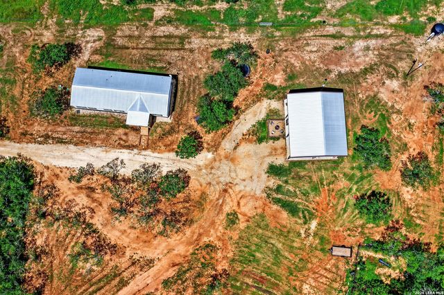 622 County Road 460, Stockdale, TX 78160