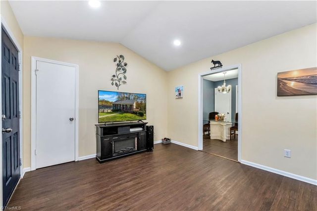 823 Queens NW Street, Lenoir, NC 28645