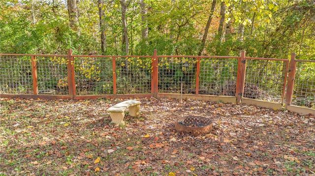 823 Queens NW Street, Lenoir, NC 28645