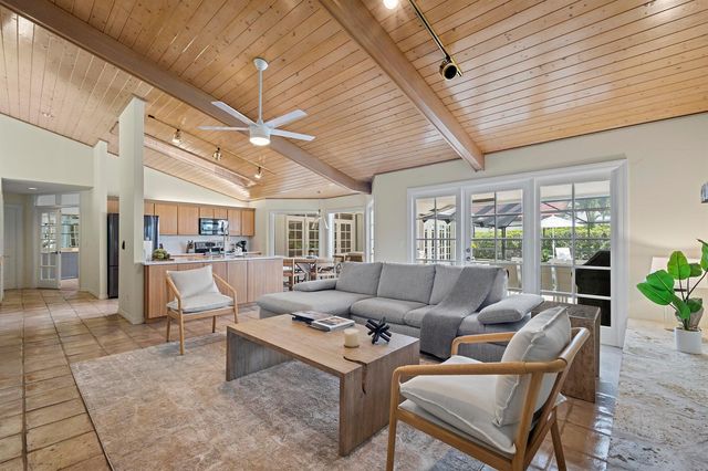 10252 Shireoaks Lane, Boca Raton, FL 33498