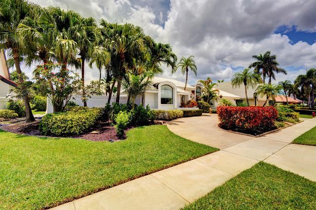 10252 Shireoaks Lane, Boca Raton, FL 33498