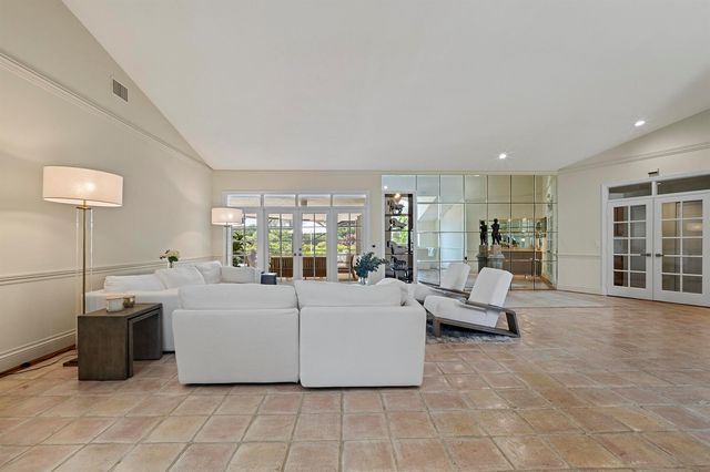 10252 Shireoaks Lane, Boca Raton, FL 33498