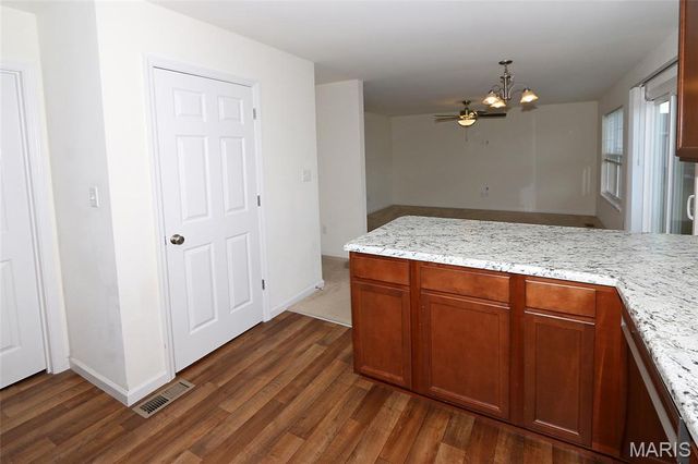 608 Palisades Drive, St Charles, MO 63301