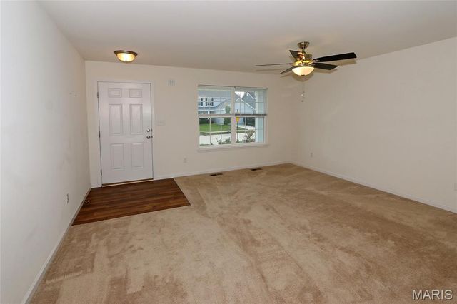 608 Palisades Drive, St Charles, MO 63301