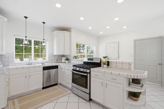 2101 Brittan Avenue, San Carlos, CA 94070