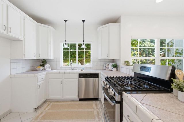2101 Brittan Avenue, San Carlos, CA 94070