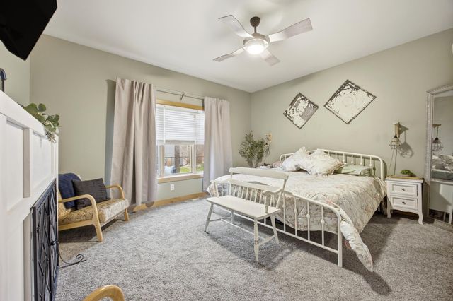 3847 43rd Avenue S, Moorhead, MN 56560