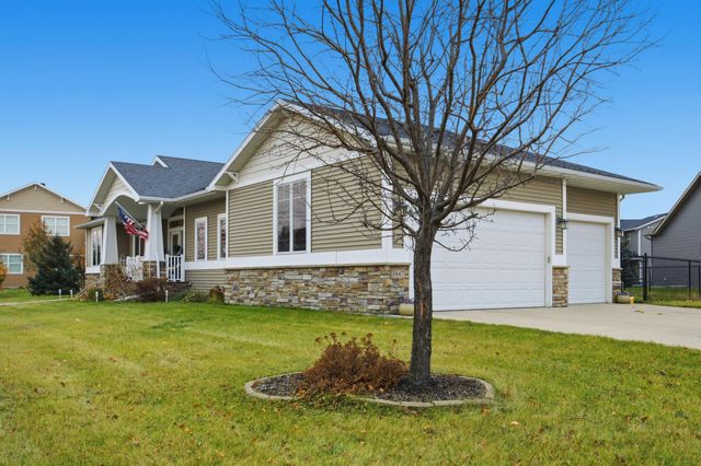 3847 43rd Avenue S, Moorhead, MN 56560