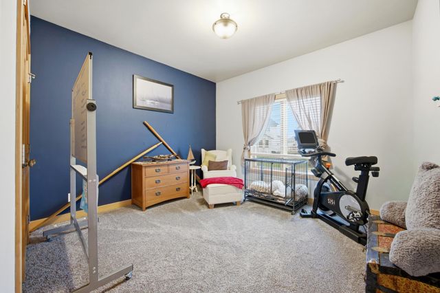 3847 43rd Avenue S, Moorhead, MN 56560