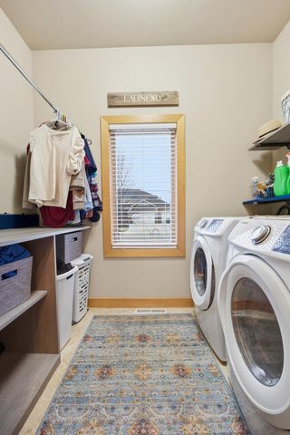 3847 43rd Avenue S, Moorhead, MN 56560