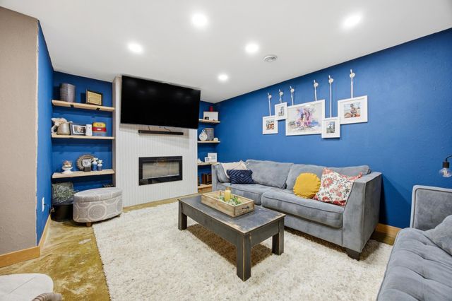 3847 43rd Avenue S, Moorhead, MN 56560