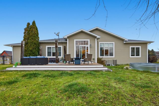 3847 43rd Avenue S, Moorhead, MN 56560