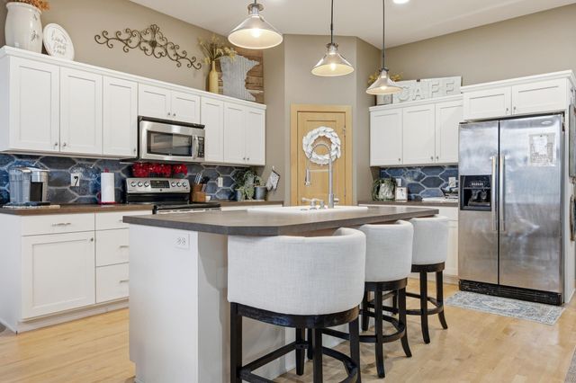 3847 43rd Avenue S, Moorhead, MN 56560