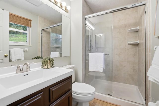 21 Orchard Knoll Drive, Reading, OH 45215