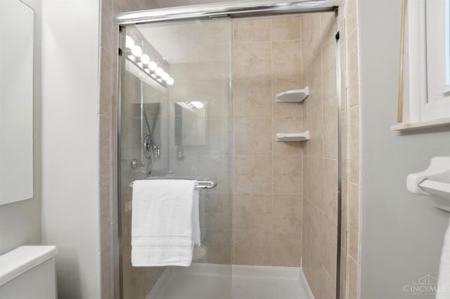 21 Orchard Knoll Drive, Reading, OH 45215