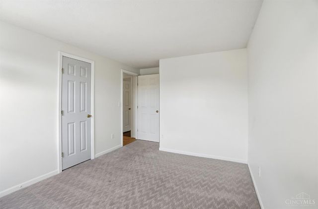 21 Orchard Knoll Drive, Reading, OH 45215