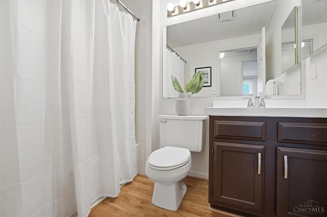 21 Orchard Knoll Drive, Reading, OH 45215