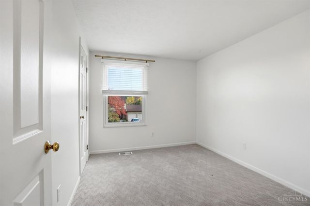 21 Orchard Knoll Drive, Reading, OH 45215