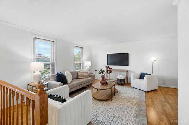 21 Orchard Knoll Drive, Reading, OH 45215