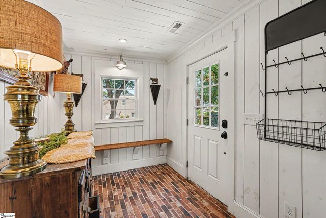 44 Wofford Road, Taylors, SC 29687