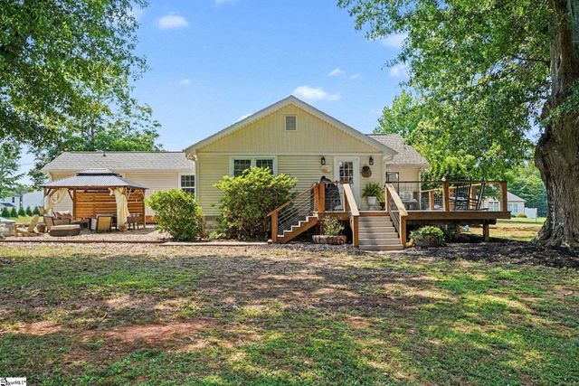 44 Wofford Road, Taylors, SC 29687