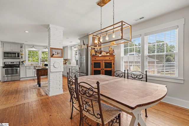 44 Wofford Road, Taylors, SC 29687
