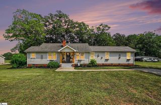 44 Wofford Road, Taylors, SC 29687