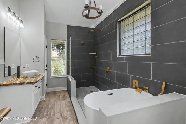14158 Longwood Circle, D'iberville, MS 39540