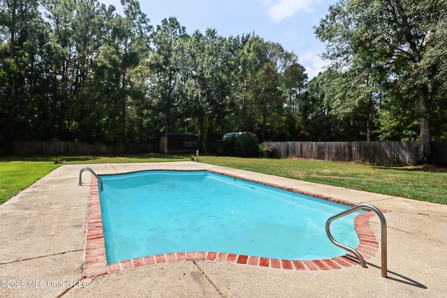 14158 Longwood Circle, D'iberville, MS 39540