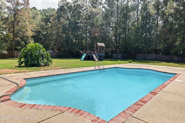 14158 Longwood Circle, D'iberville, MS 39540