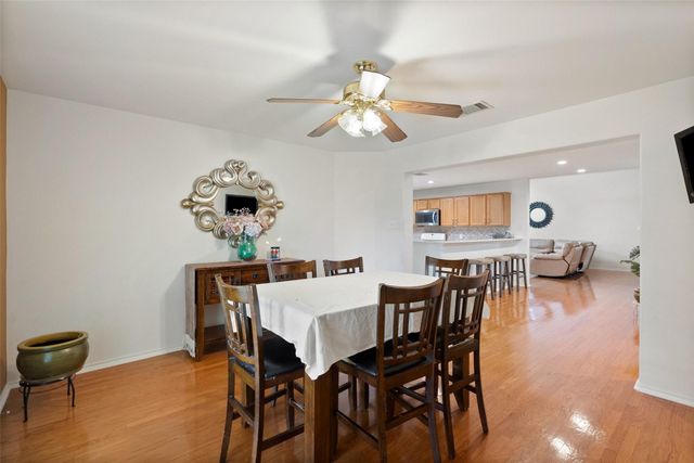 1105 Delia Chapa LN, Hutto, TX 78634