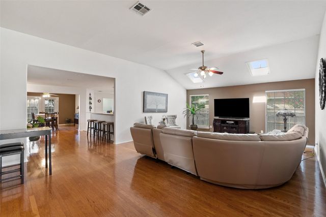 1105 Delia Chapa LN, Hutto, TX 78634