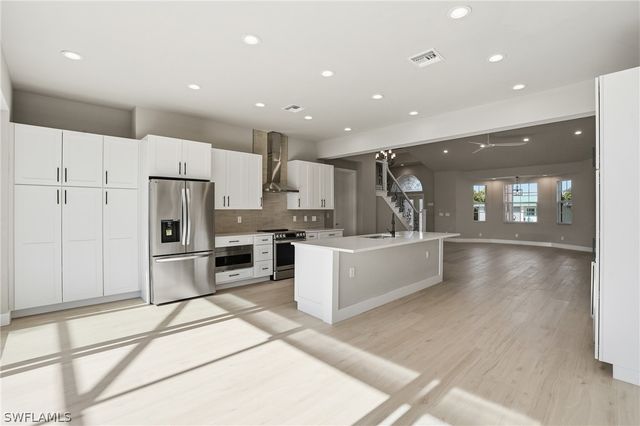 132 Egret ST, Fort Myers Beach, FL 33931