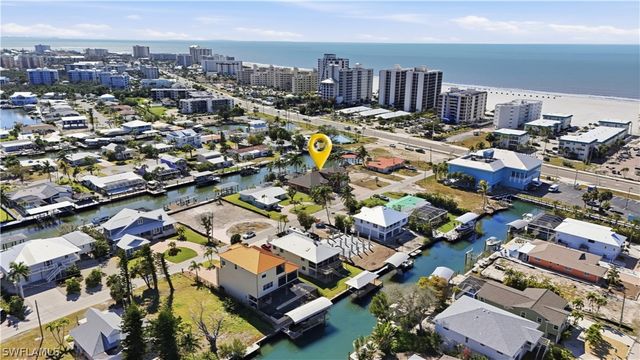 132 Egret ST, Fort Myers Beach, FL 33931