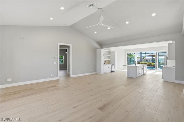 132 Egret ST, Fort Myers Beach, FL 33931