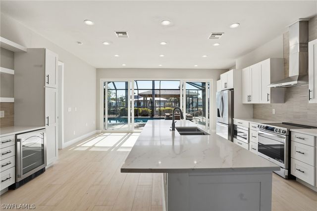 132 Egret ST, Fort Myers Beach, FL 33931